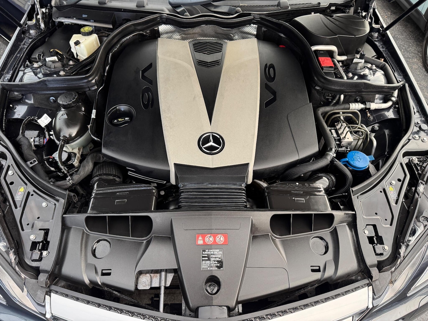 Used Mercedes-Benz E Class 2010 for sale - 76990687: Photo 36