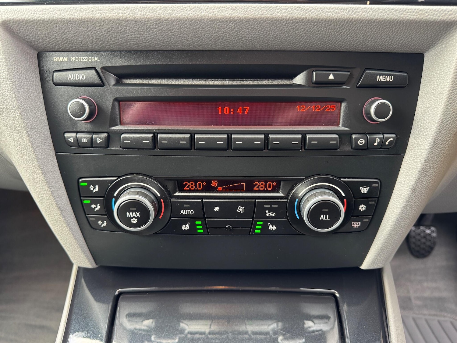 Used BMW 3 Series 2010 for sale - 76926231: Photo 19