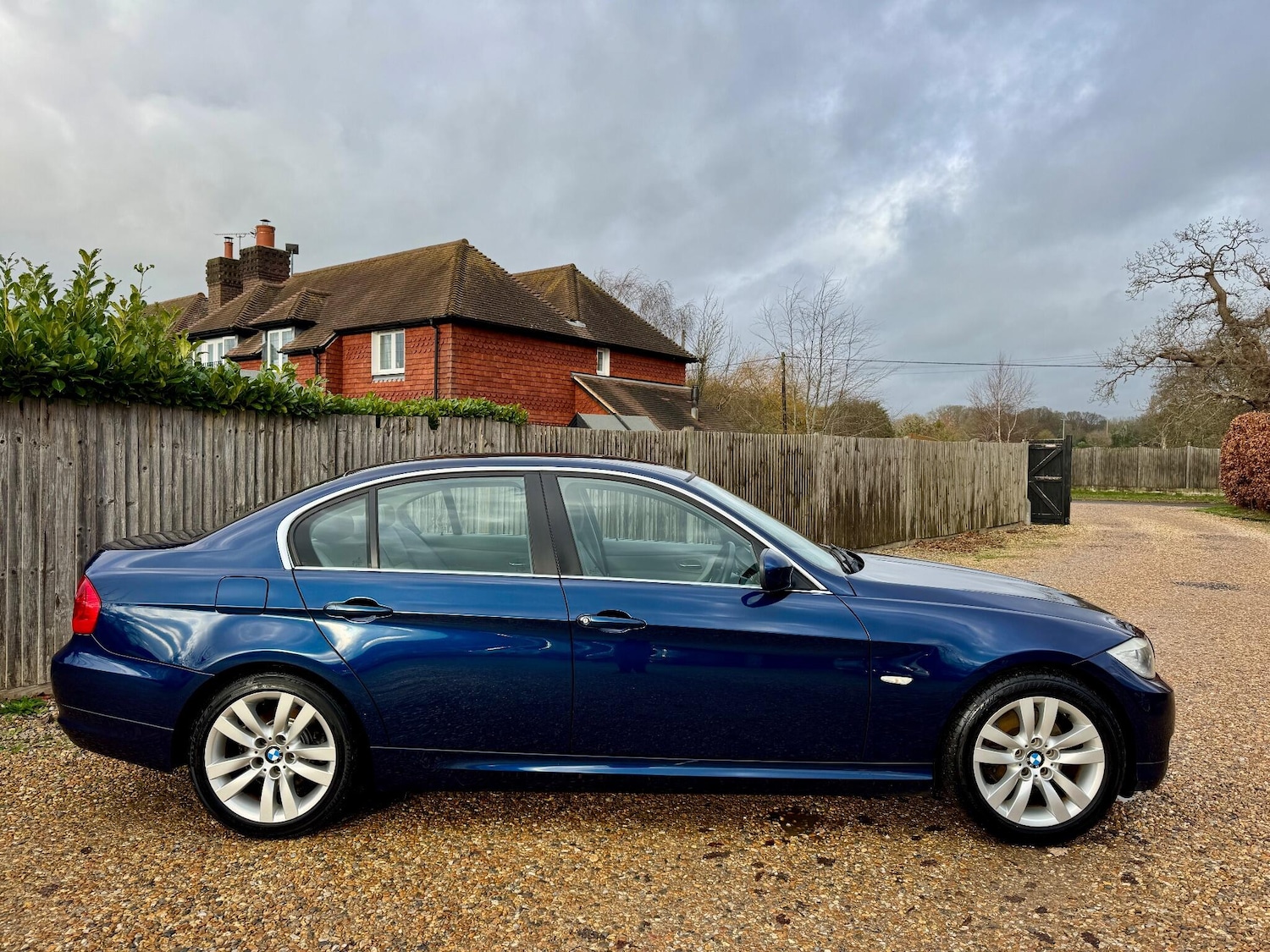 Used BMW 3 Series 2010 for sale - 76926231: Photo 3