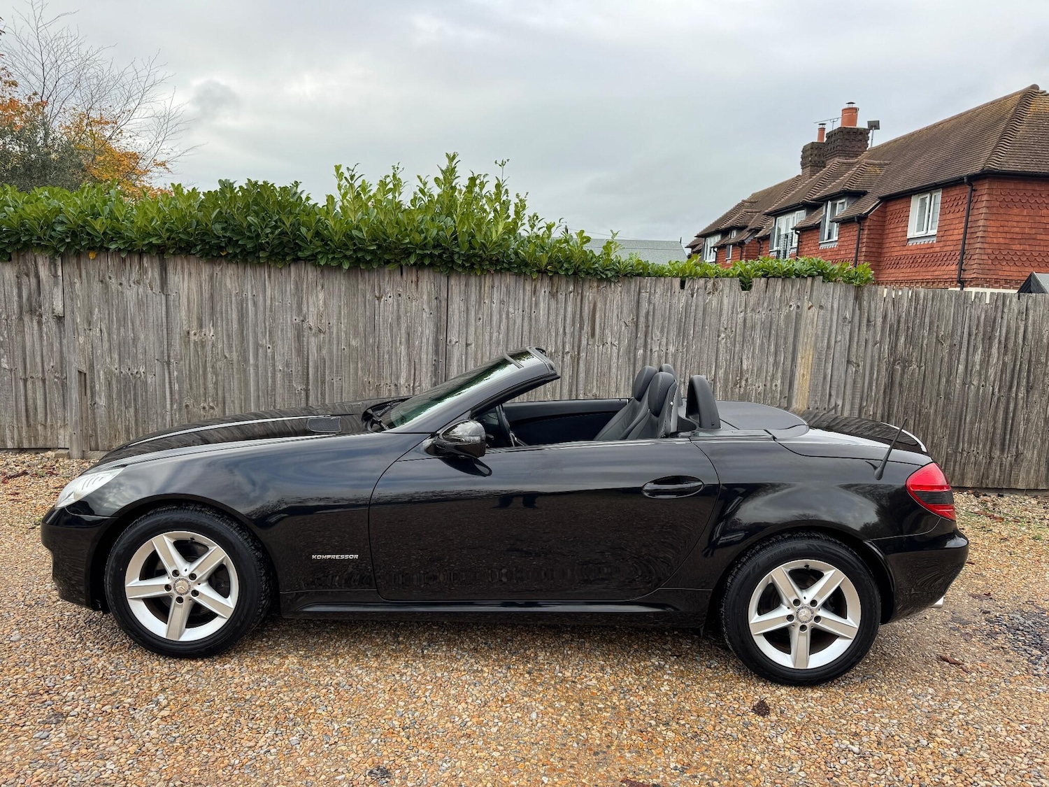 Used Mercedes-Benz SLK 2010 for sale - 76597055: Photo 5