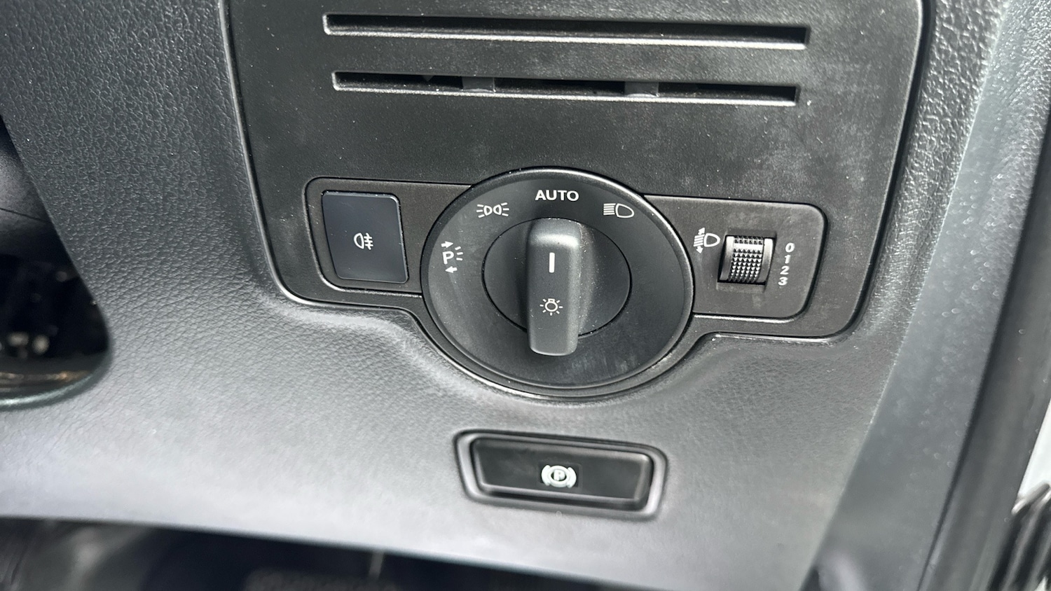 Used Mercedes-Benz Vito 2021 for sale - 77258012: Photo 30