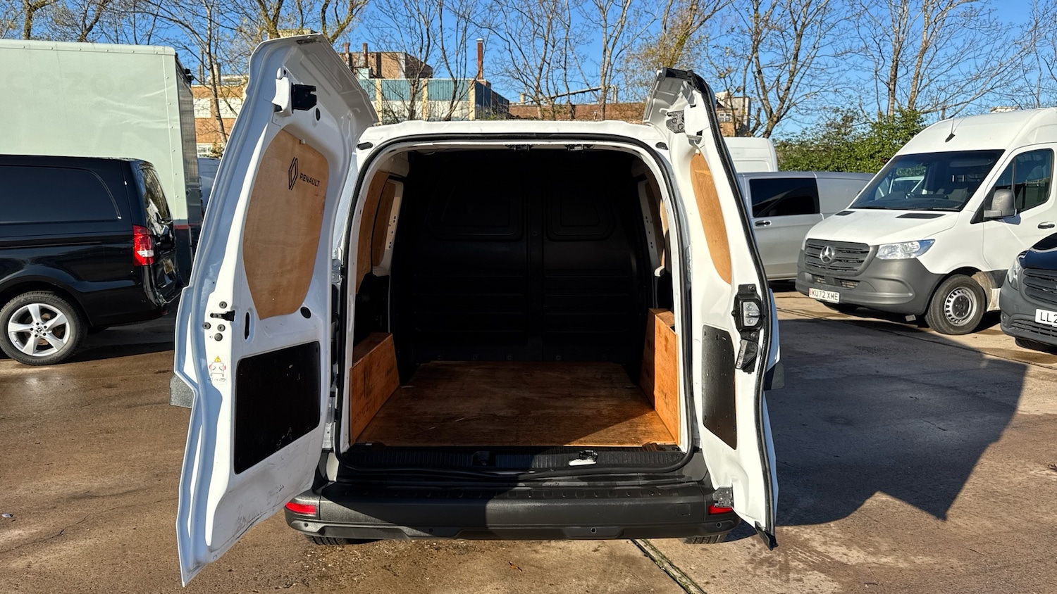 Used Renault Kangoo 2024 for sale - 76718755: Photo 17