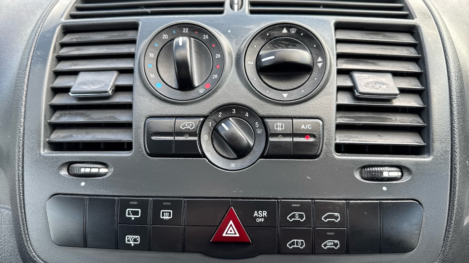 Used Mercedes-Benz Vito 2015 for sale - 78178052: Photo 27