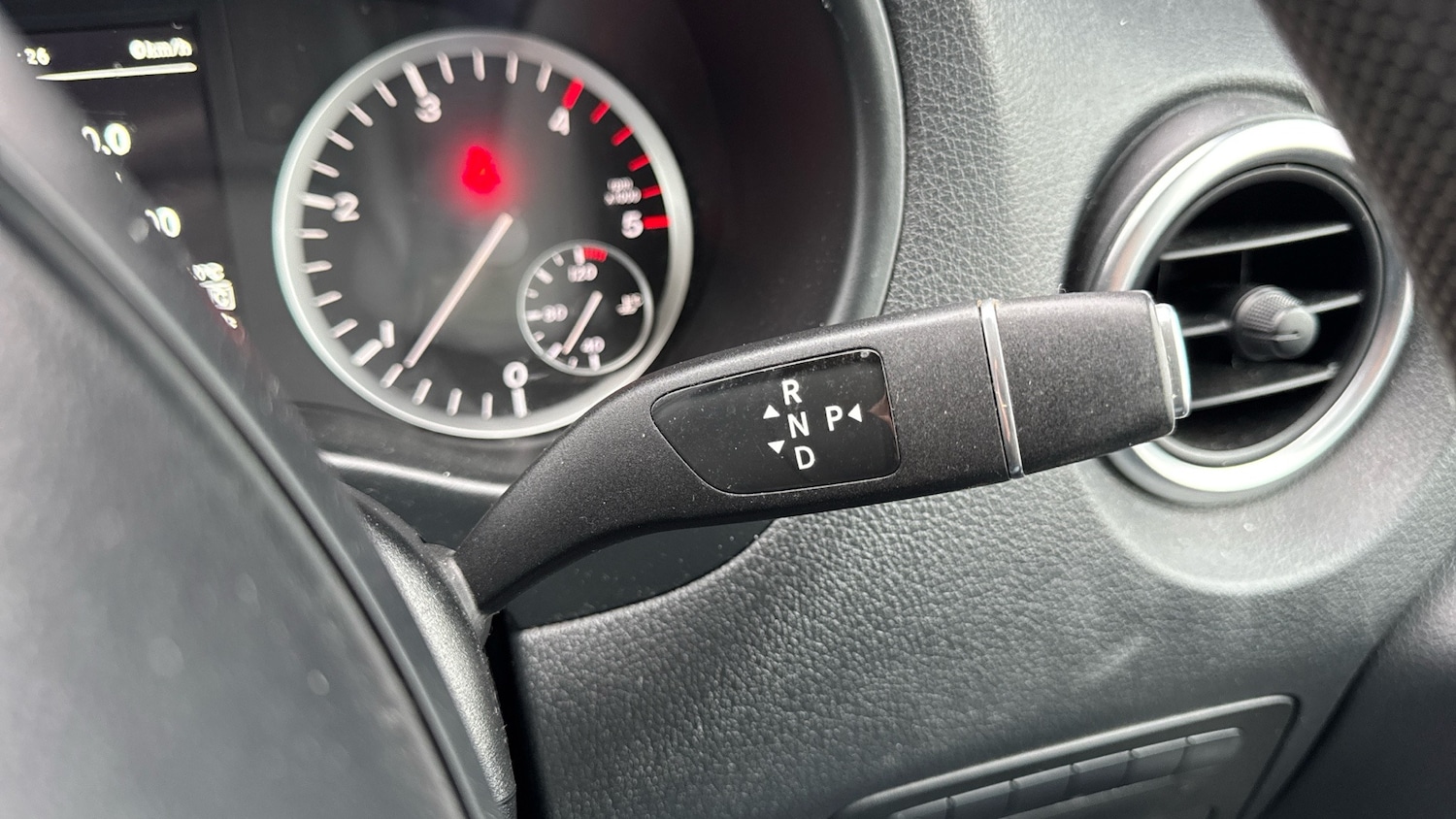 Used Mercedes-Benz Vito 2019 for sale - 77086108: Photo 25