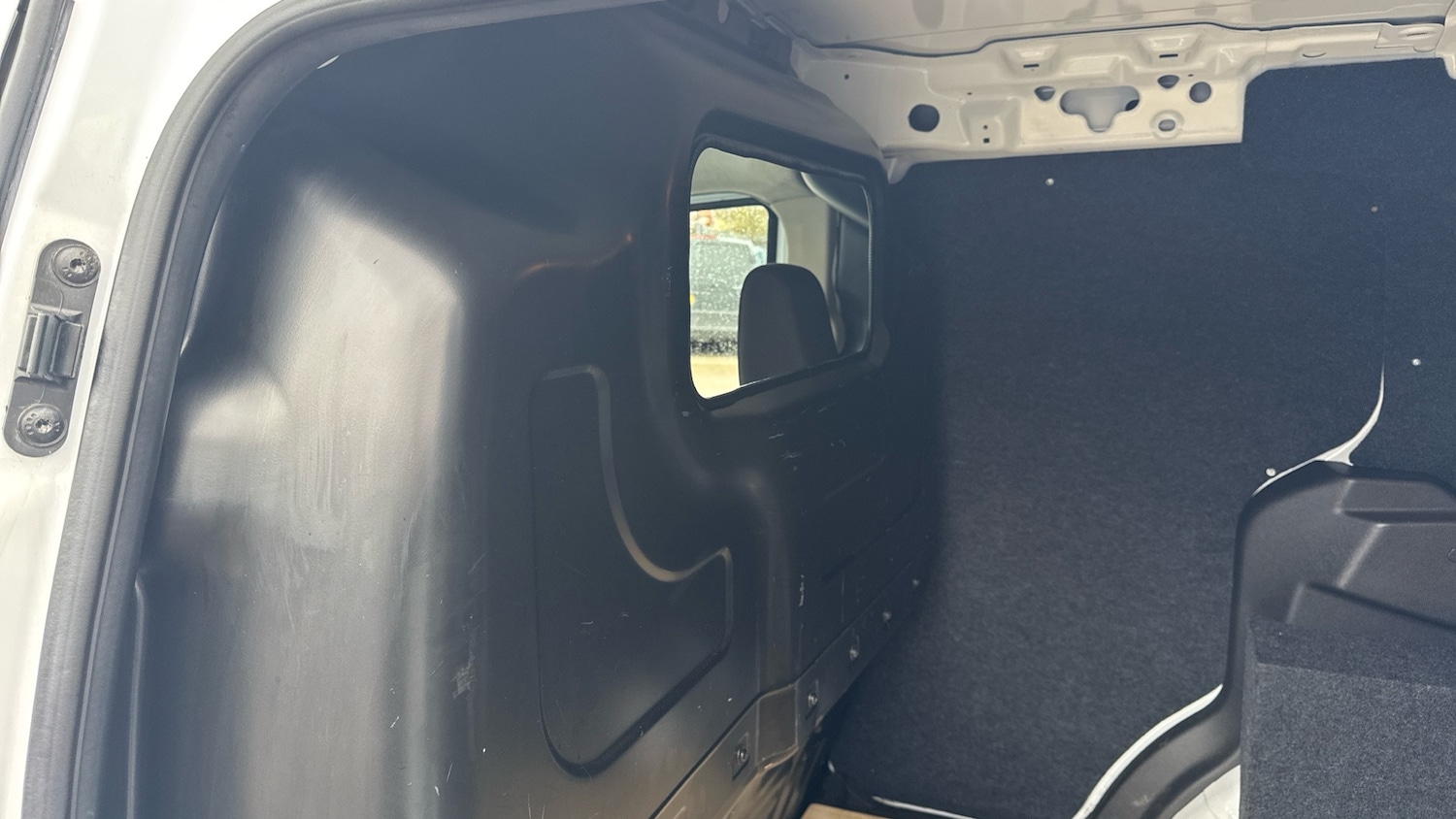 Used Ford Transit Courier 2022 for sale - 77916070: Photo 14