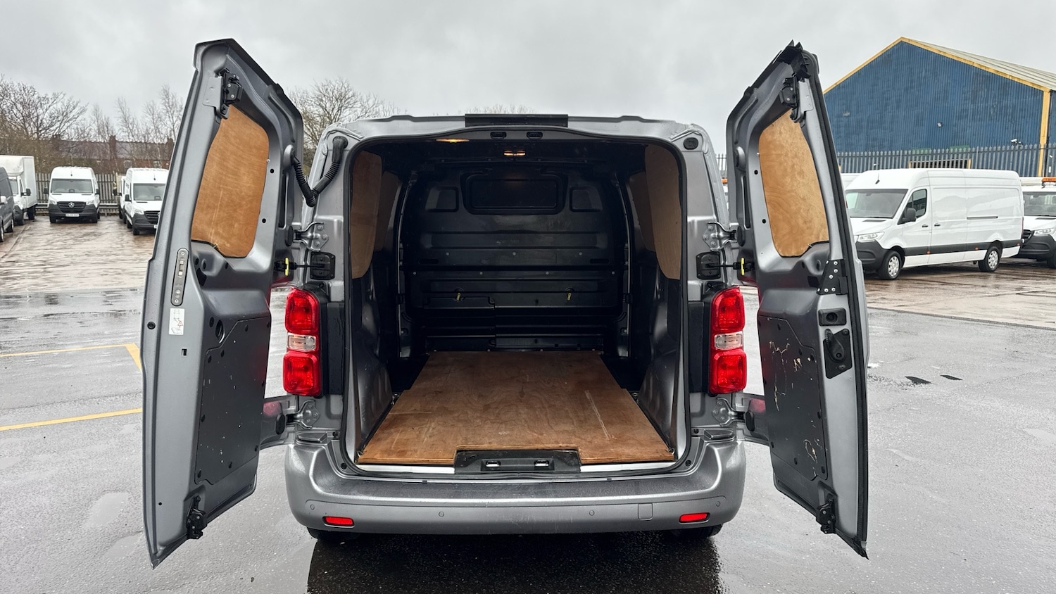 Used Vauxhall Vivaro 2022 for sale - 77335976: Photo 18