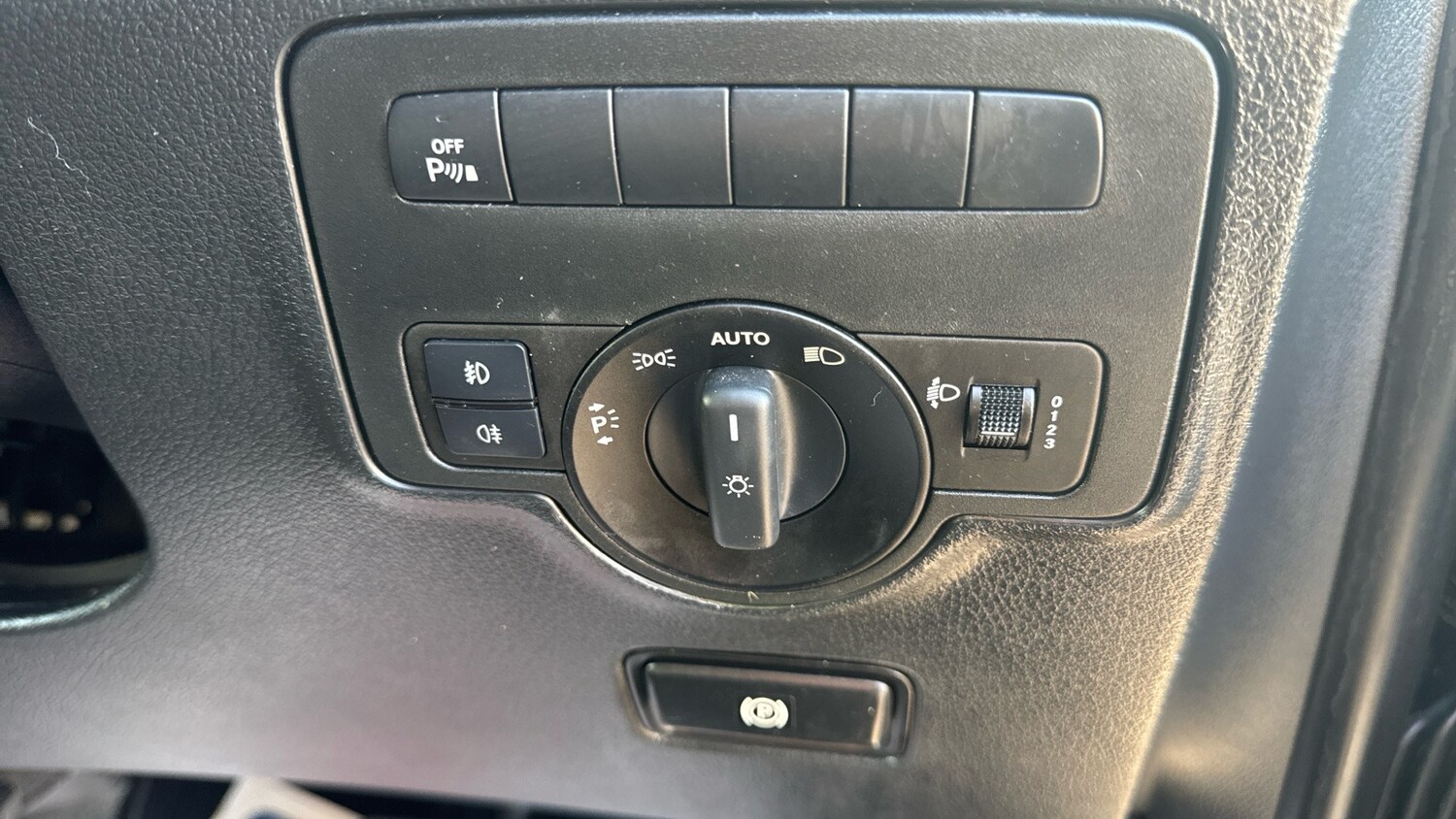 Used Mercedes-Benz Vito 2018 for sale - 77415477: Photo 29