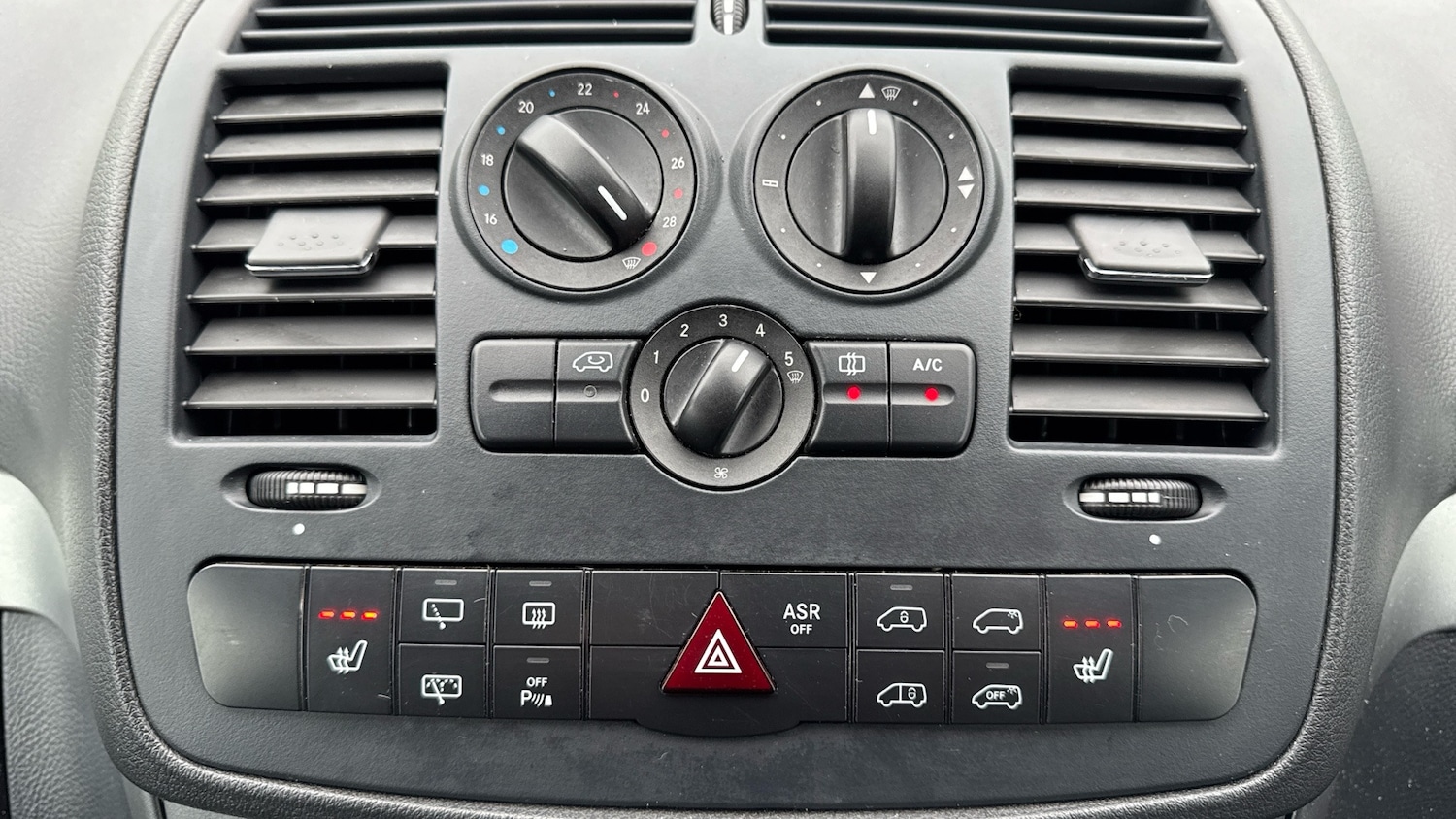 Used Mercedes-Benz Vito 2013 for sale - 77258084: Photo 24