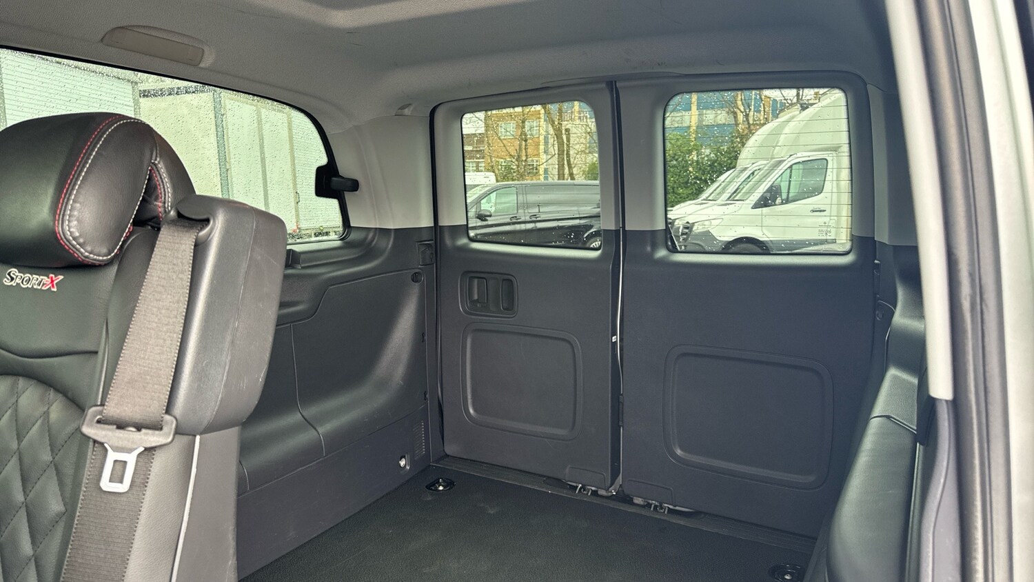 Used Mercedes-Benz Vito 2013 for sale - 77915777: Photo 17