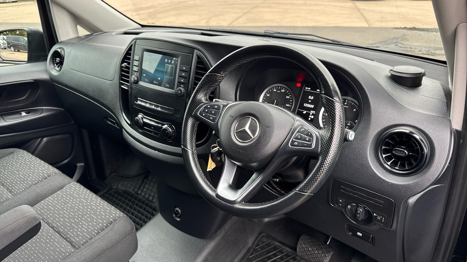 Used Mercedes-Benz Vito 2021 for sale - 76298775: Photo 11