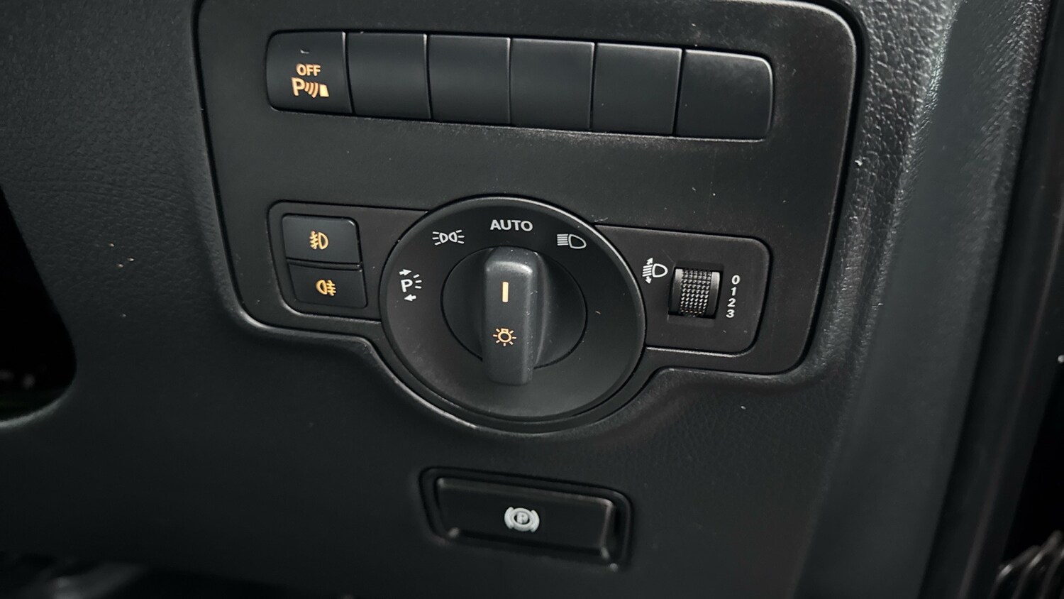 Used Mercedes-Benz Vito 2022 for sale - 77406527: Photo 31