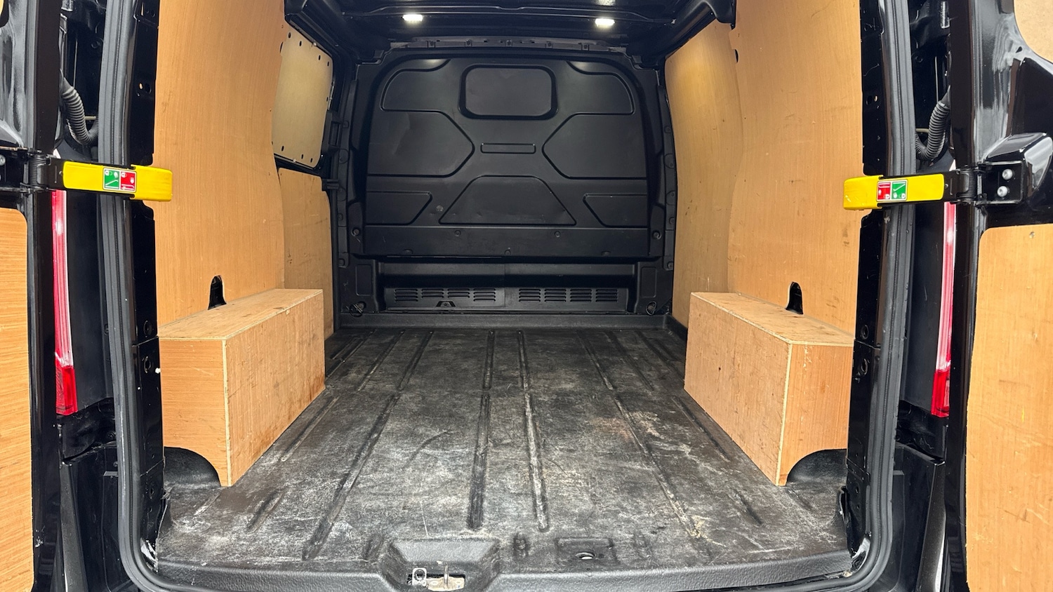 Used Ford Transit Custom 2021 for sale - 76979934: Photo 16