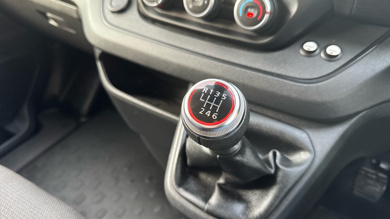 Used Renault Trafic 2024 for sale - 76144398: Photo 28