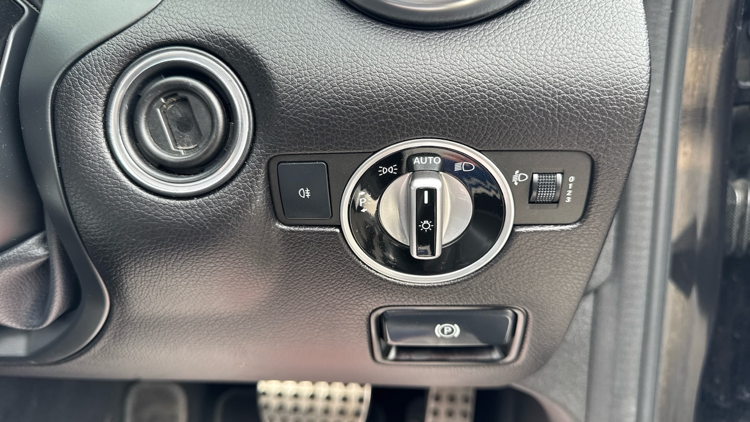 Used Mercedes-Benz SLC 2016 for sale - 77917223: Photo 23