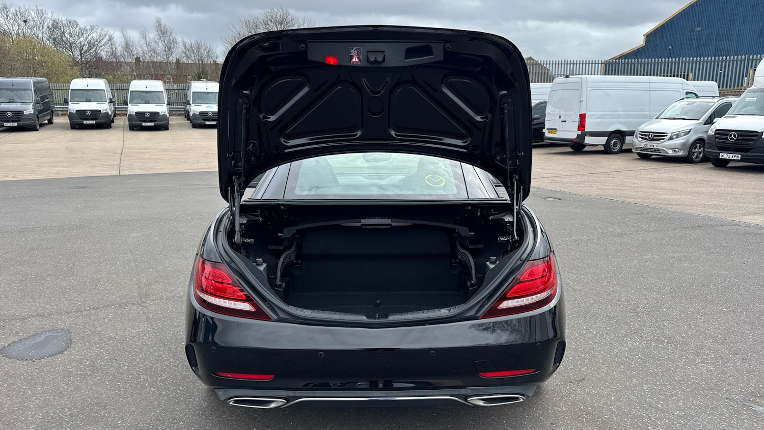 Used Mercedes-Benz SLC 2016 for sale - 77917223: Photo 24