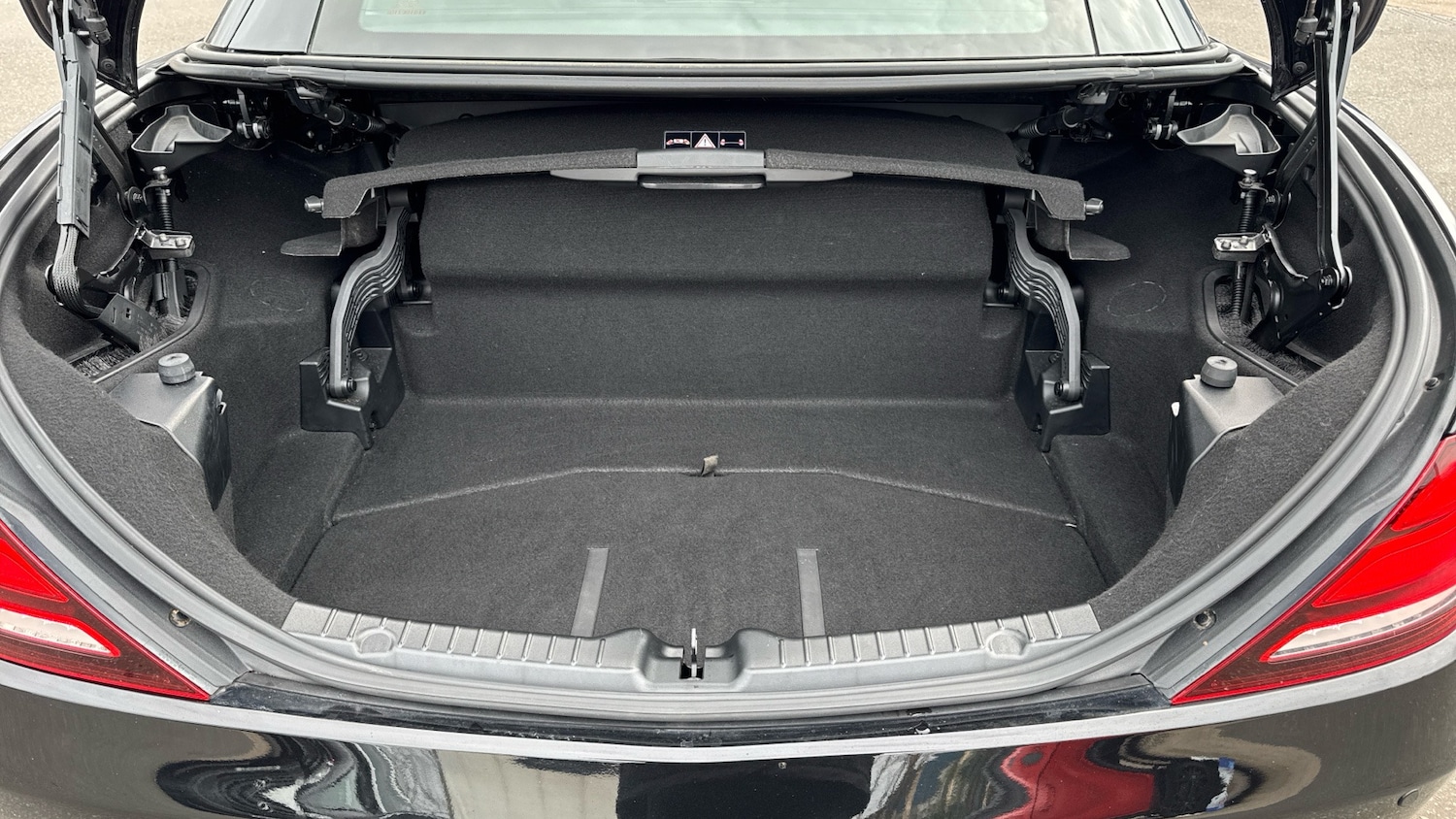 Used Mercedes-Benz SLC 2016 for sale - 77917223: Photo 25