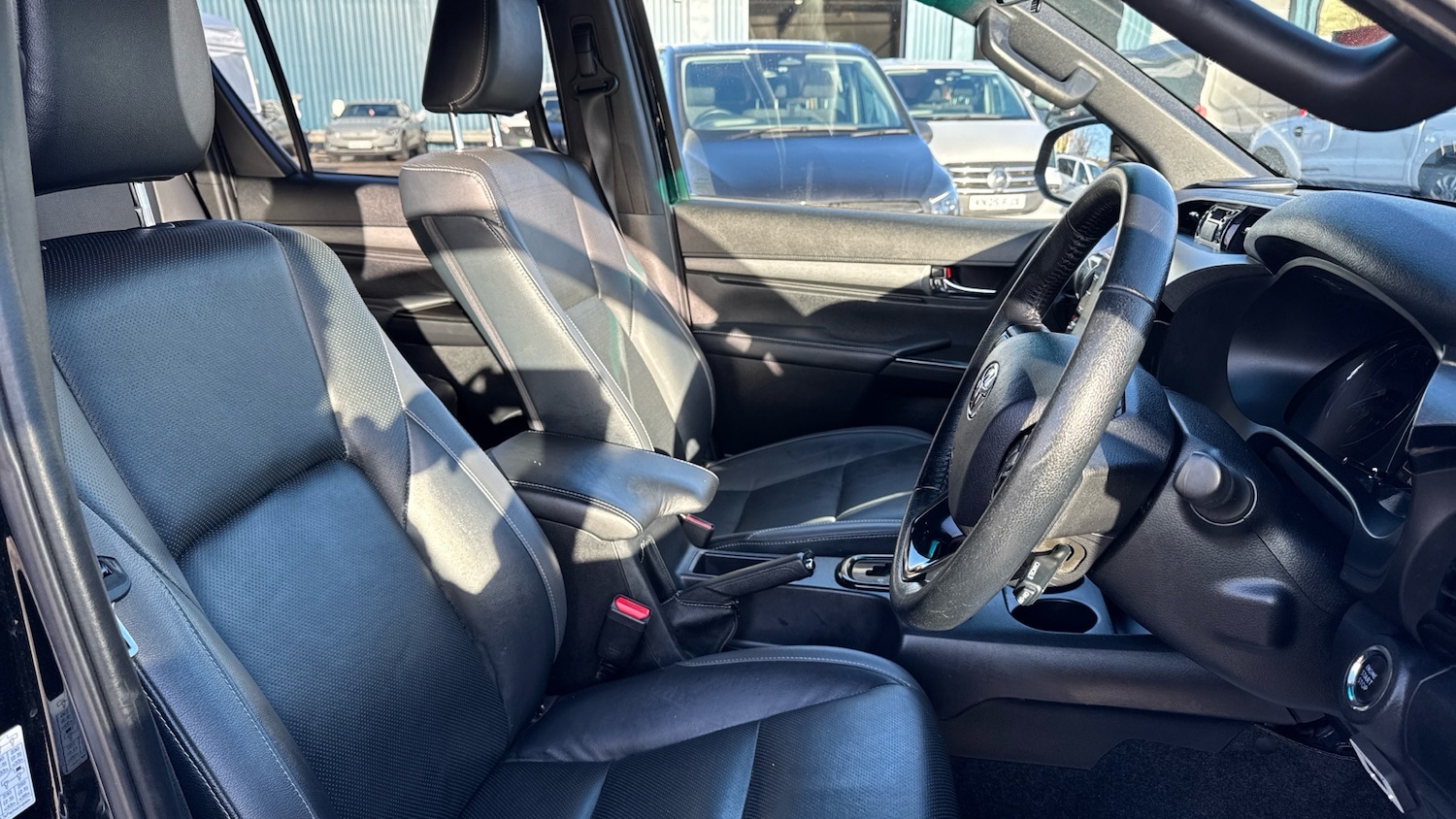 Used Toyota Hilux 2021 for sale - 77261448: Photo 11