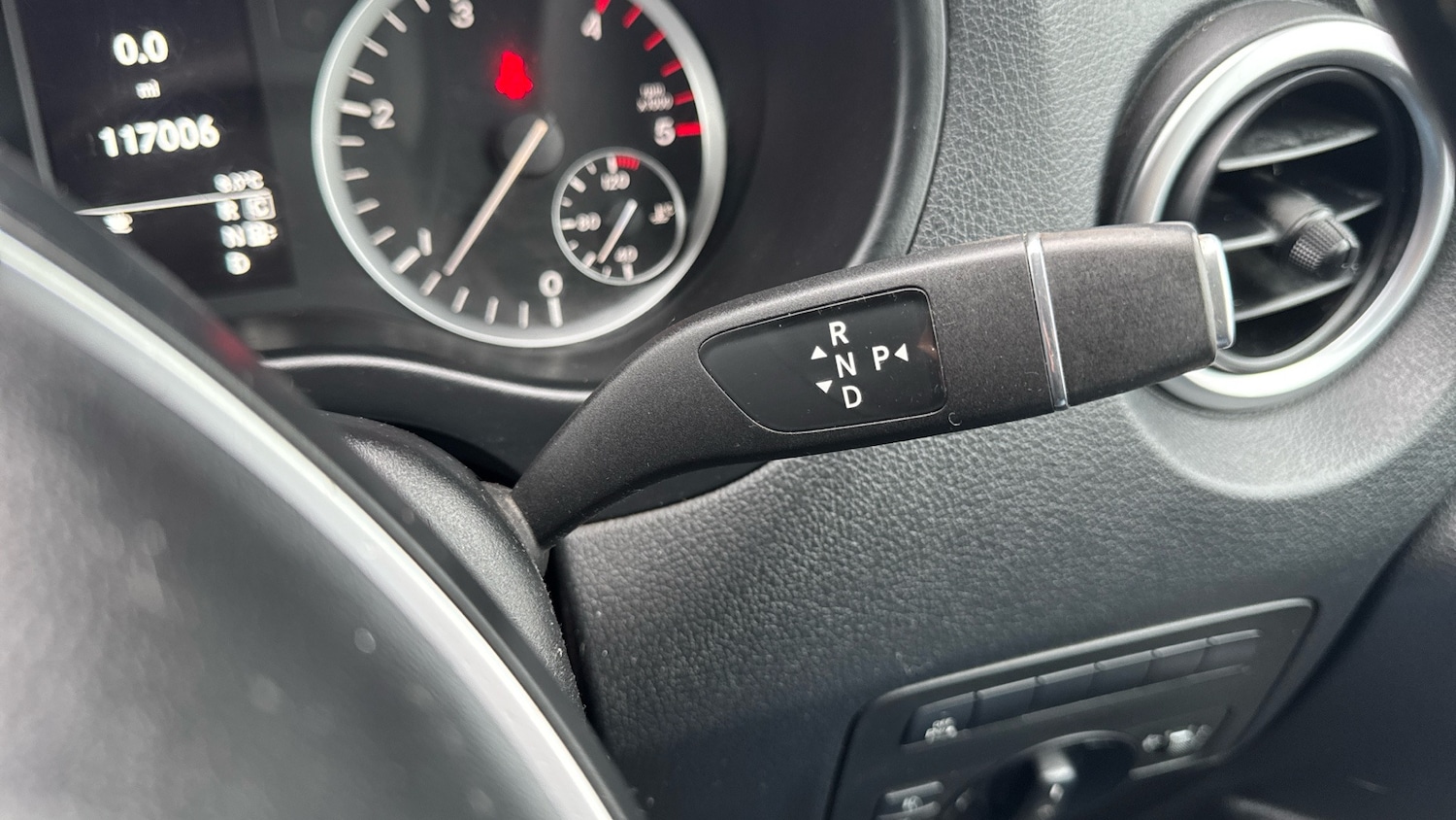 Used Mercedes-Benz Vito 2018 for sale - 77261900: Photo 23