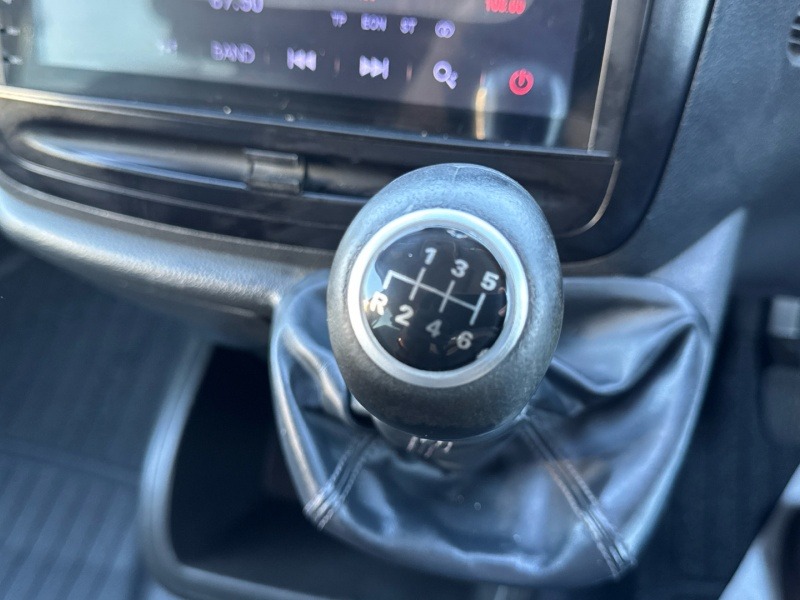 Used Mercedes-Benz Vito 2014 for sale - 76650284: Photo 24