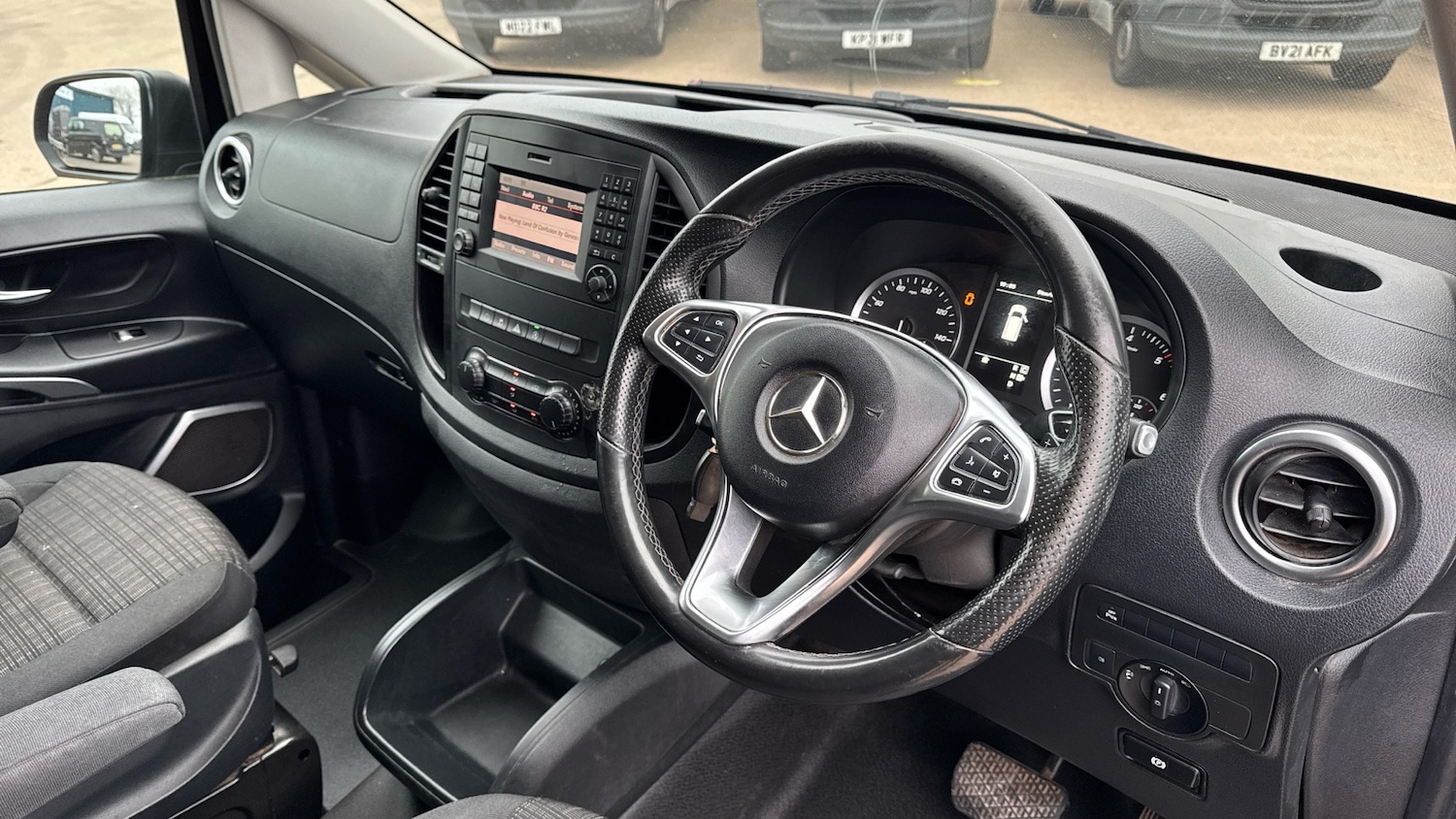 Used Mercedes-Benz Vito 2018 for sale - 77063258: Photo 11