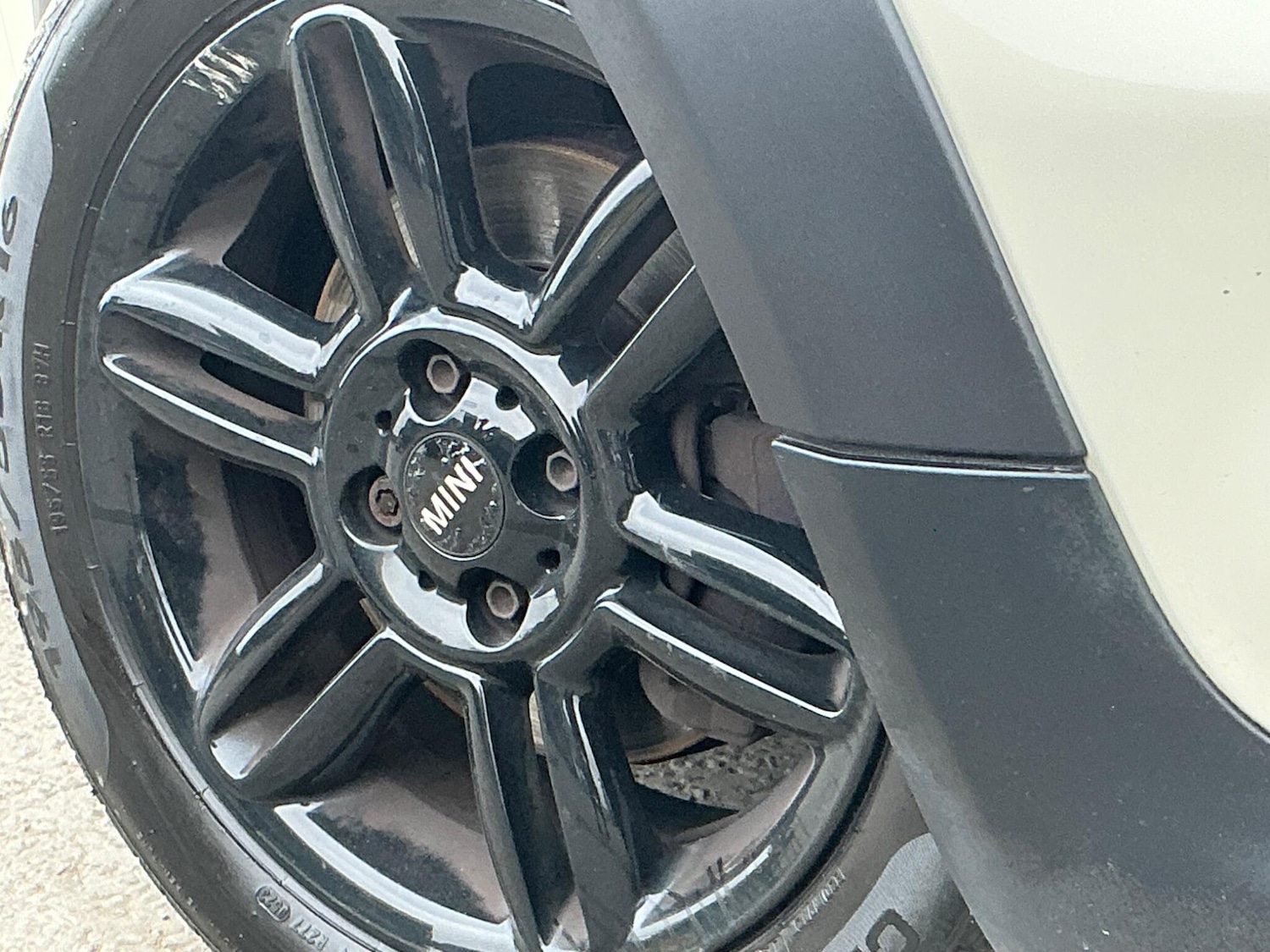 Used MINI Convertible 2011 for sale - 76457984: Photo 10