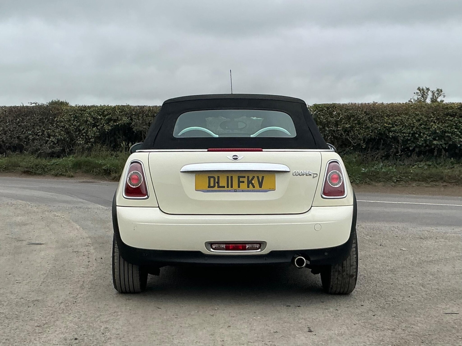 Used MINI Convertible 2011 for sale - 76457984: Photo 29