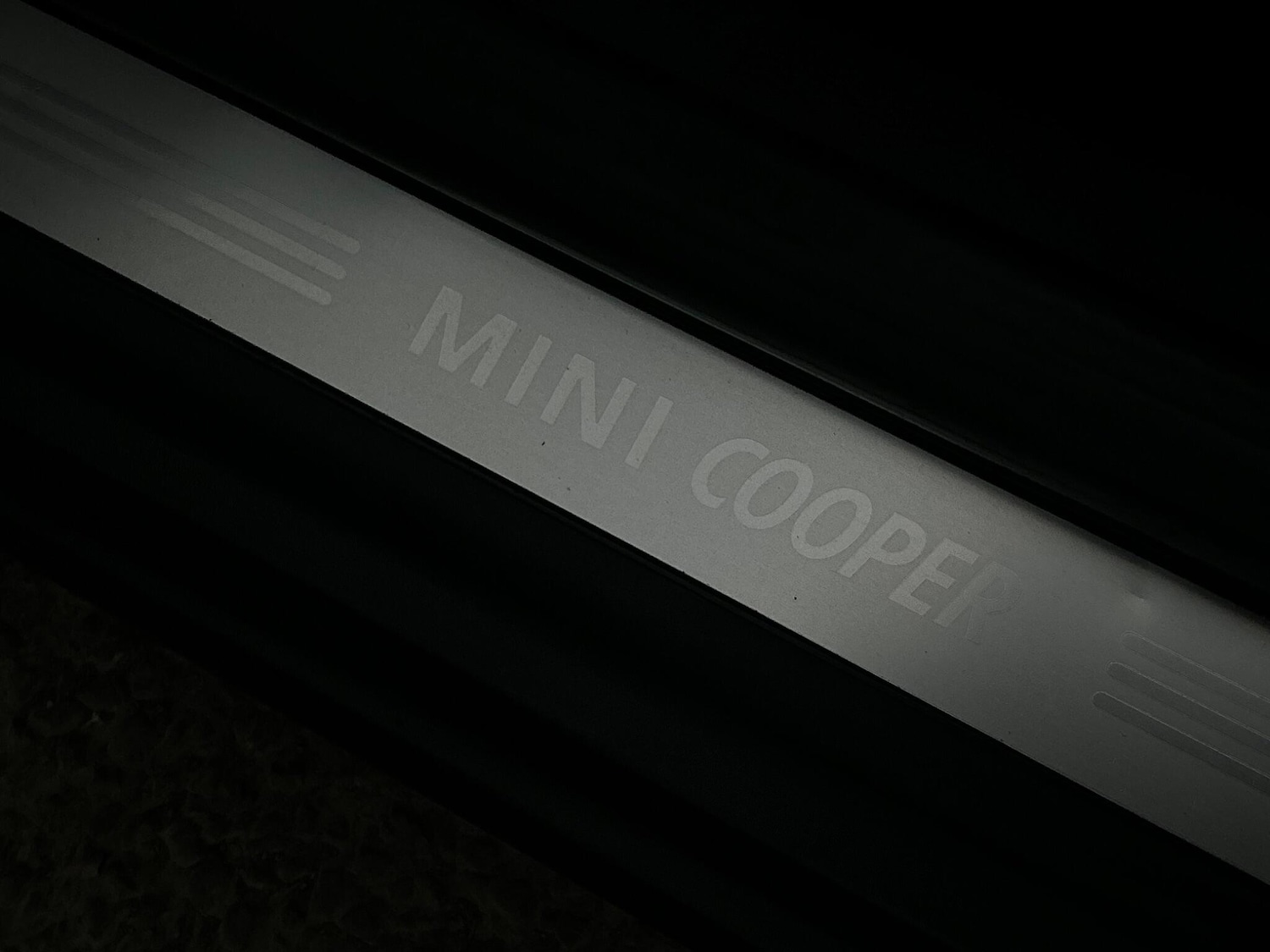 Used MINI Convertible 2011 for sale - 76457984: Photo 40