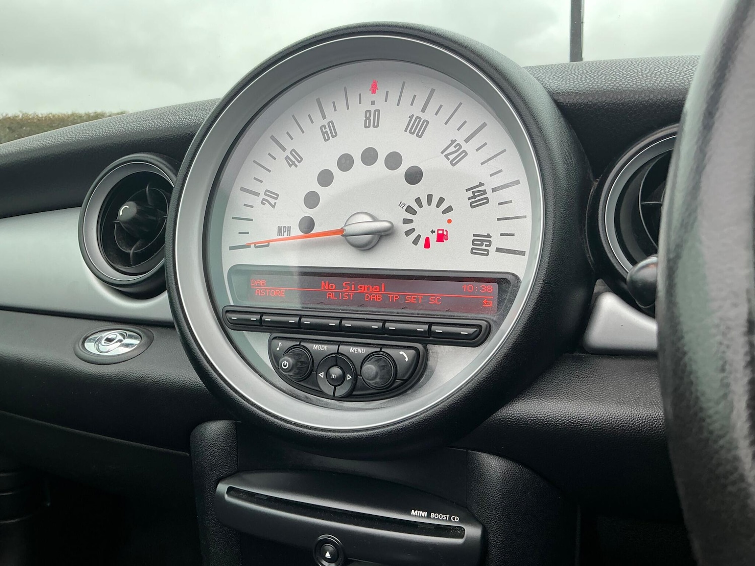 Used MINI Convertible 2011 for sale - 76457984: Photo 46