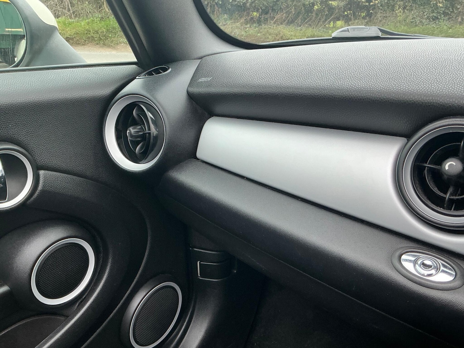 Used MINI Convertible 2011 for sale - 76457984: Photo 47