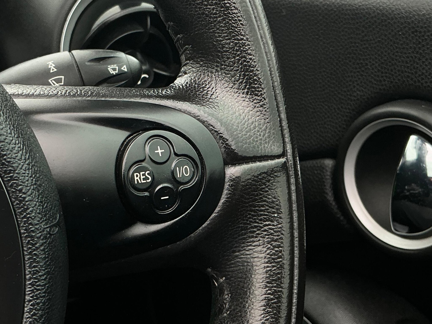 Used MINI Convertible 2011 for sale - 76457984: Photo 49