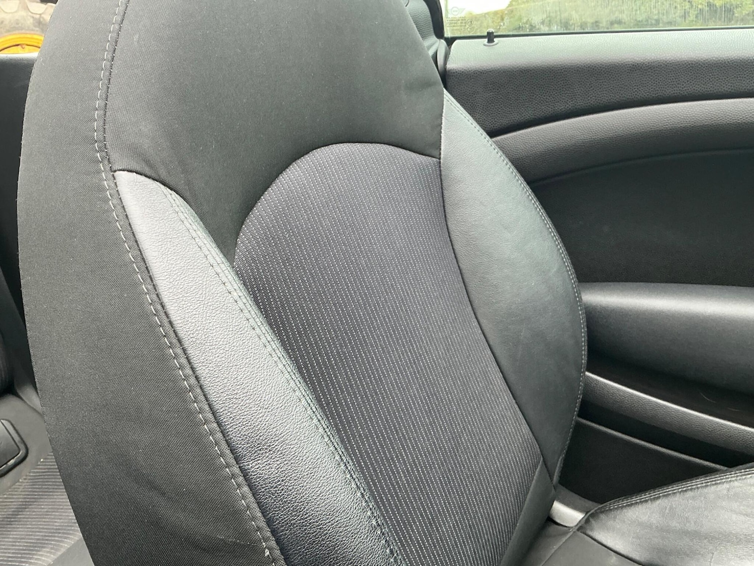 Used MINI Convertible 2011 for sale - 76457984: Photo 51