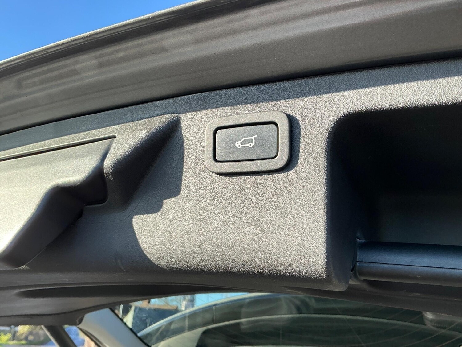 Used Land Rover Discovery Sport 2017 for sale - 76633355: Photo 14