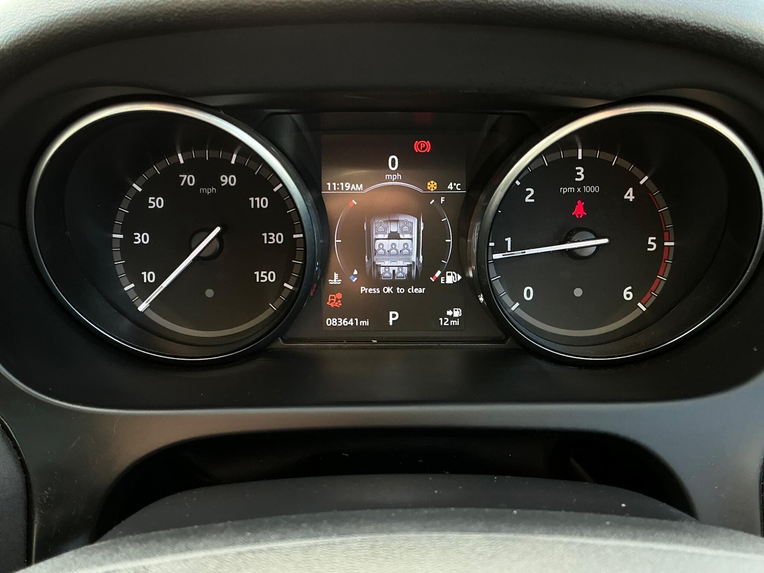 Used Land Rover Discovery Sport 2017 for sale - 76633355: Photo 2