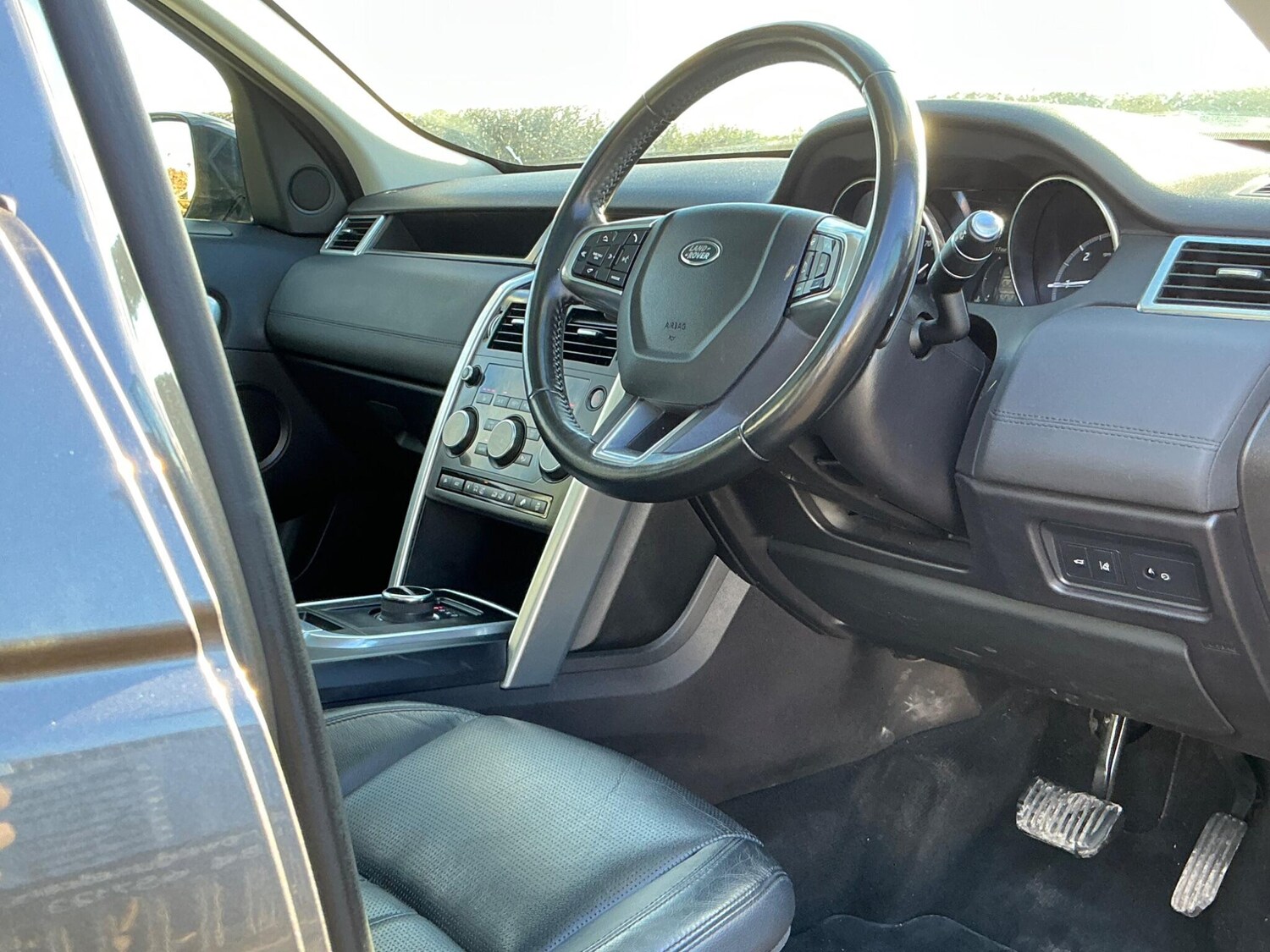 Used Land Rover Discovery Sport 2017 for sale - 76633355: Photo 46