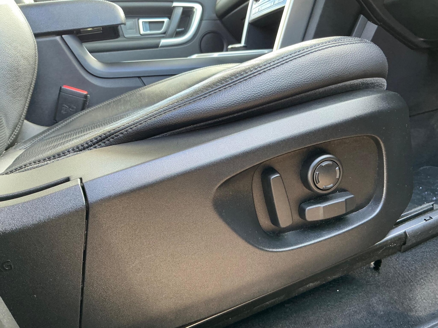 Used Land Rover Discovery Sport 2017 for sale - 76633355: Photo 49