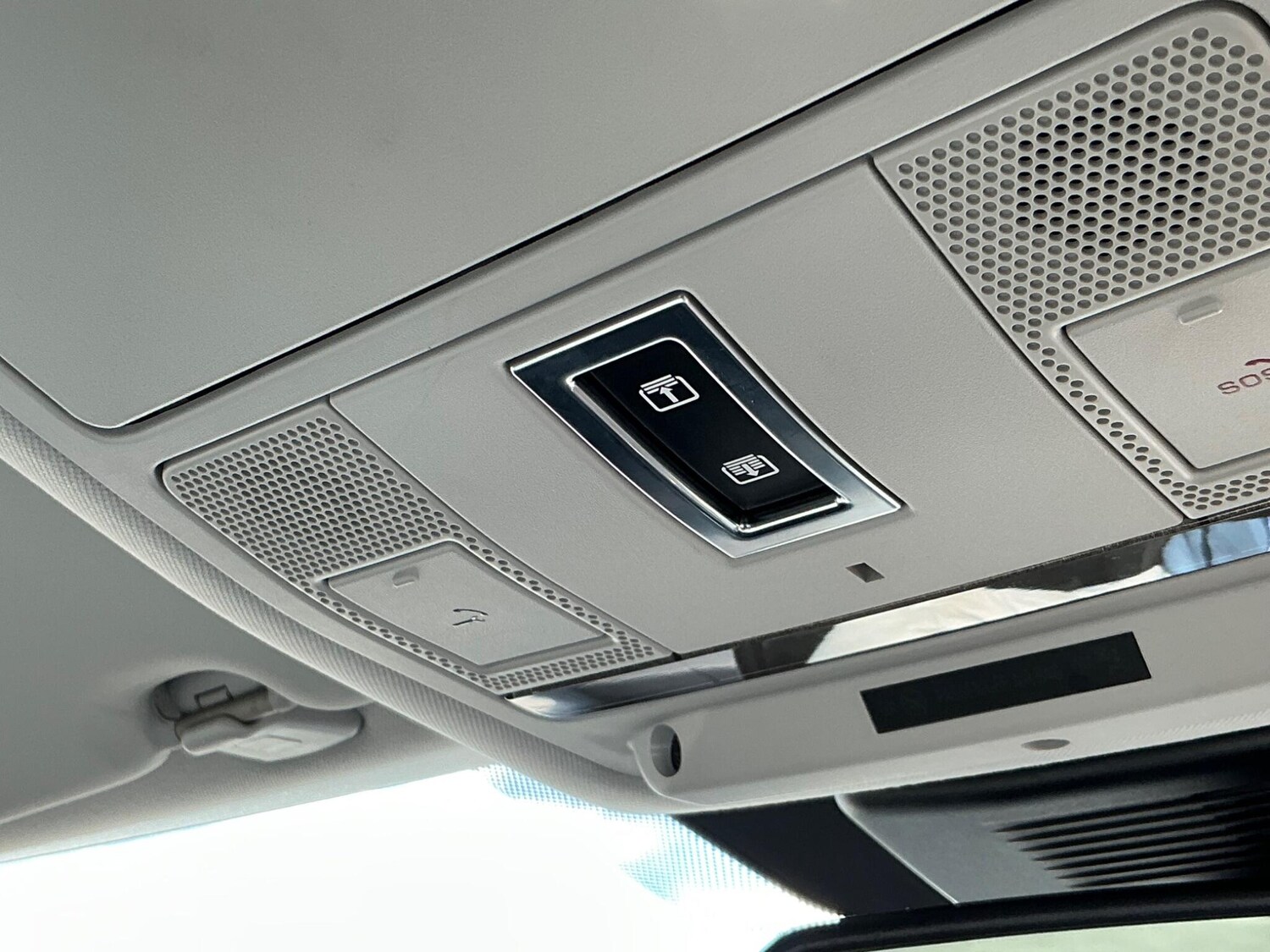 Used Land Rover Discovery Sport 2017 for sale - 76633355: Photo 60