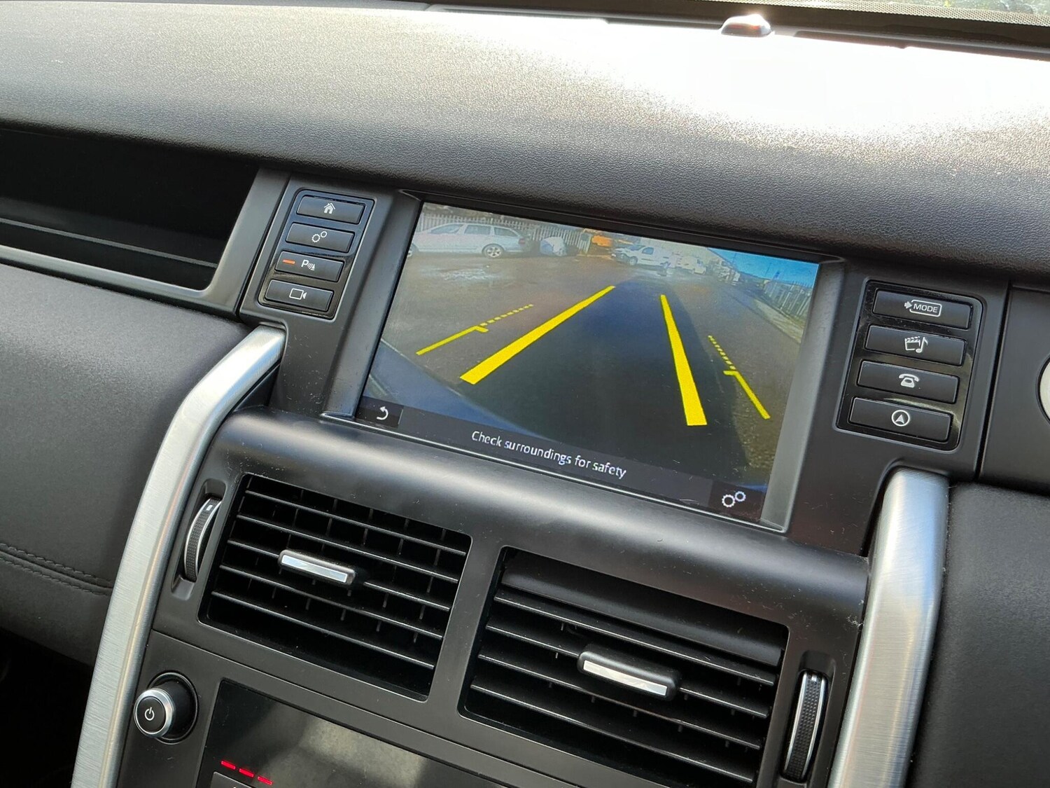 Used Land Rover Discovery Sport 2017 for sale - 76633355: Photo 63