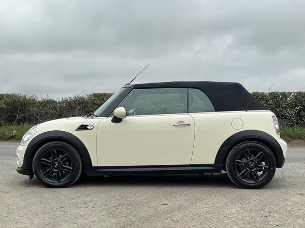 Used MINI Convertible 2011 for sale - 76269874: Photo 25