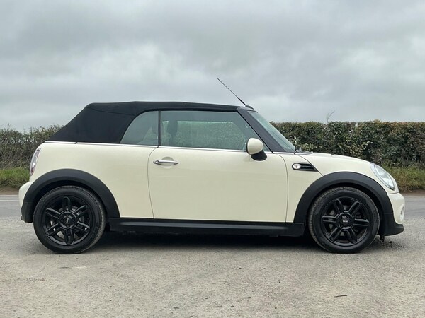 Used MINI Convertible 2011 for sale - 76269874: Photo 27