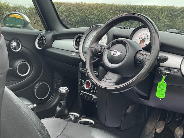 Used MINI Convertible 2011 for sale - 76269874: Photo 35