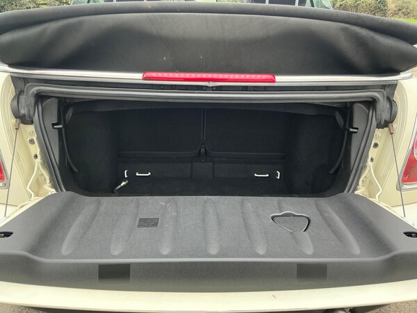 Used MINI Convertible 2011 for sale - 76269874: Photo 41