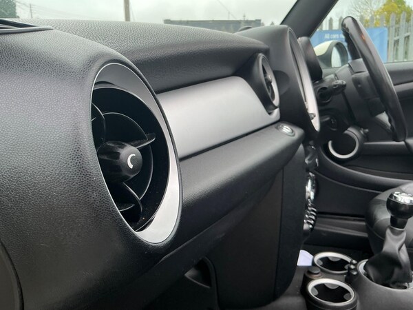 Used MINI Convertible 2011 for sale - 76269874: Photo 43