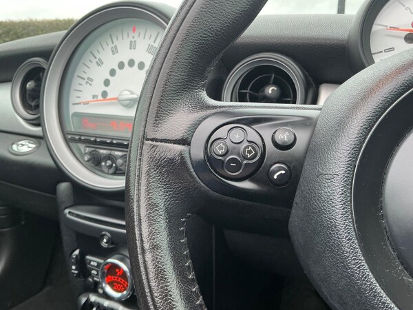 Used MINI Convertible 2011 for sale - 76269874: Photo 44