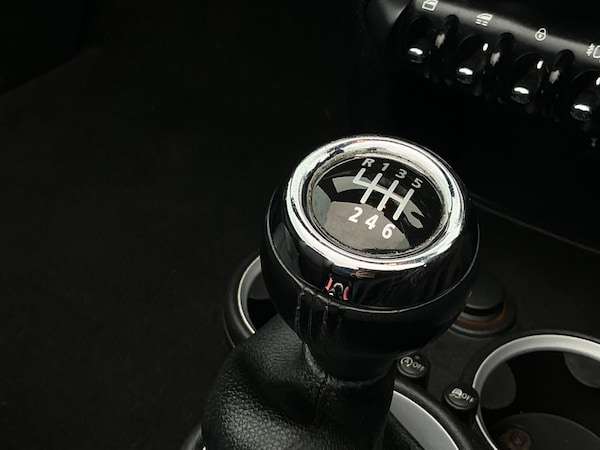 Used MINI Convertible 2011 for sale - 76269874: Photo 47