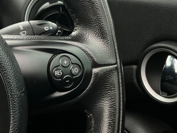 Used MINI Convertible 2011 for sale - 76269874: Photo 48