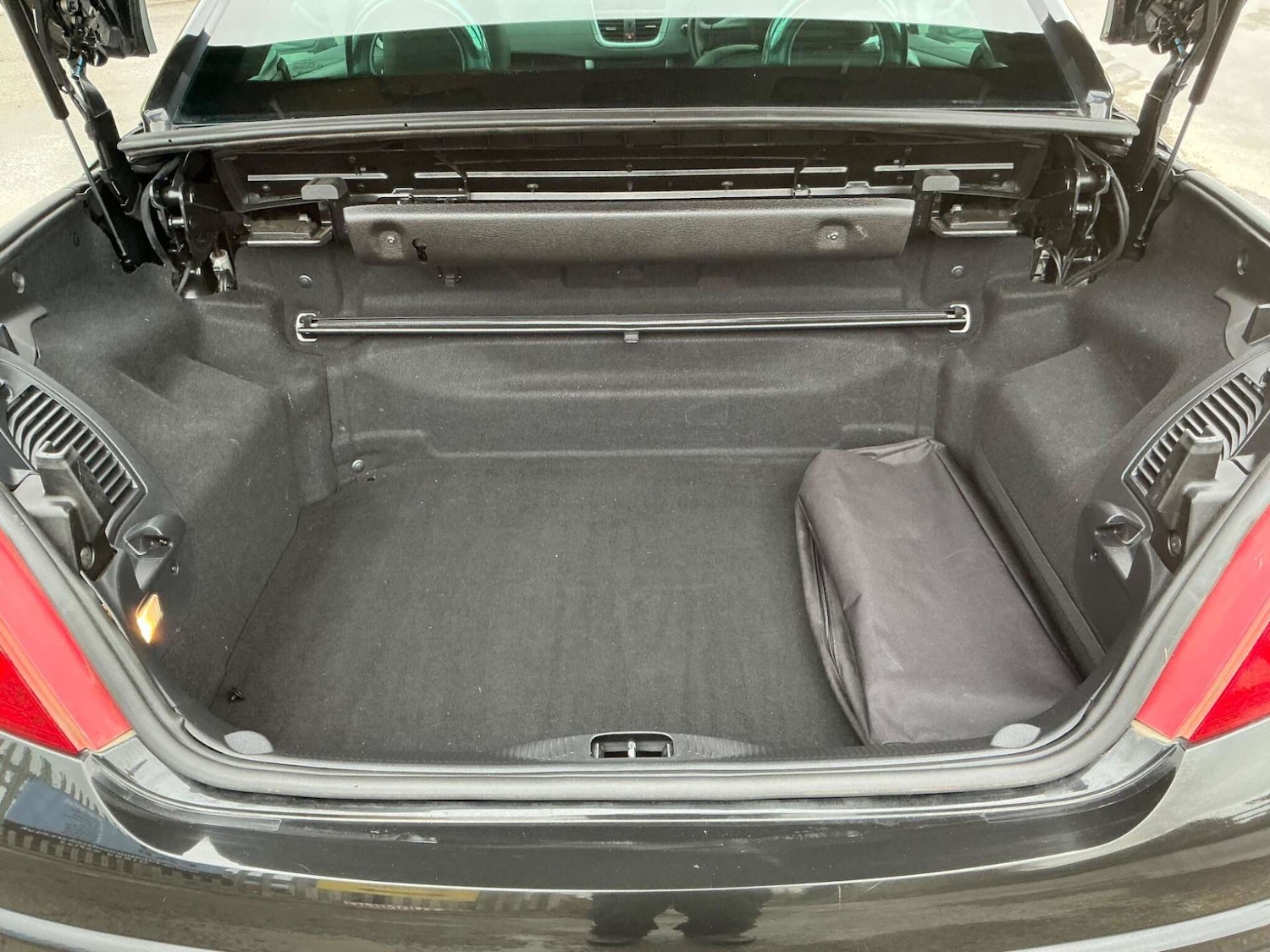 Used Peugeot 207 2012 for sale - 76858845: Photo 26