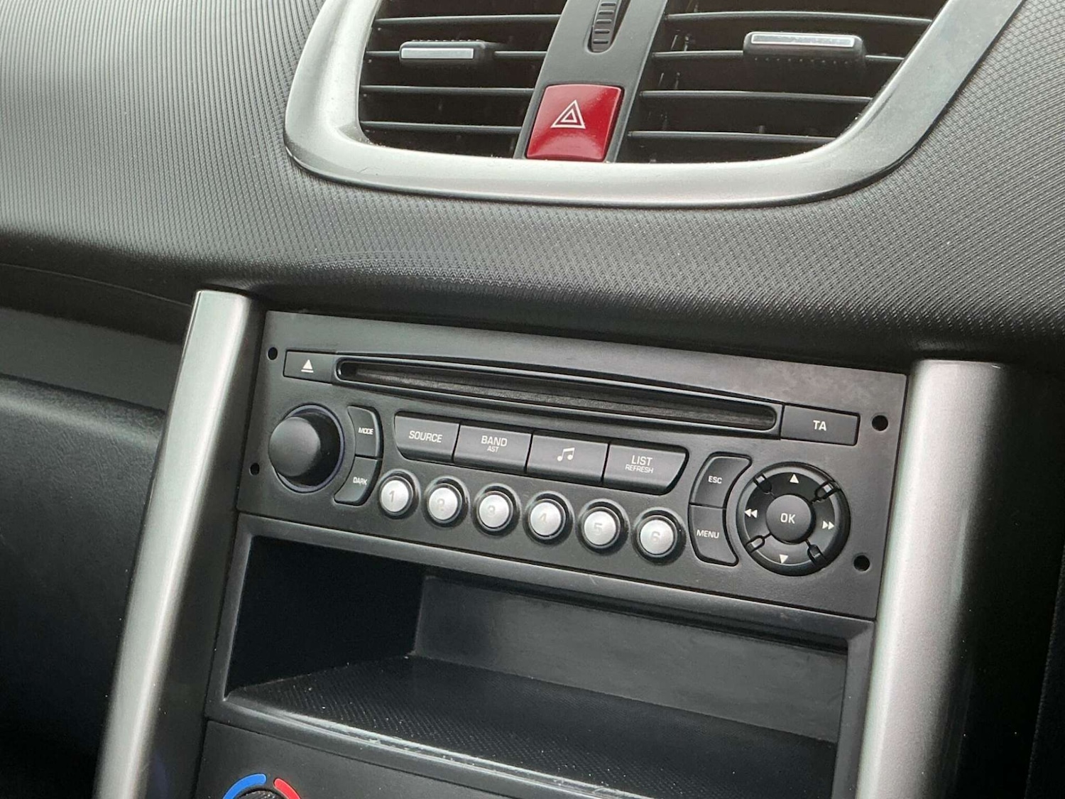 Used Peugeot 207 2012 for sale - 76858845: Photo 49