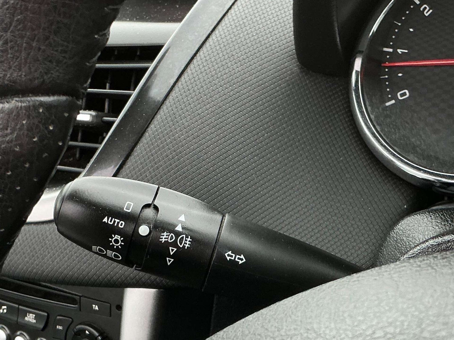 Used Peugeot 207 2012 for sale - 76858845: Photo 52