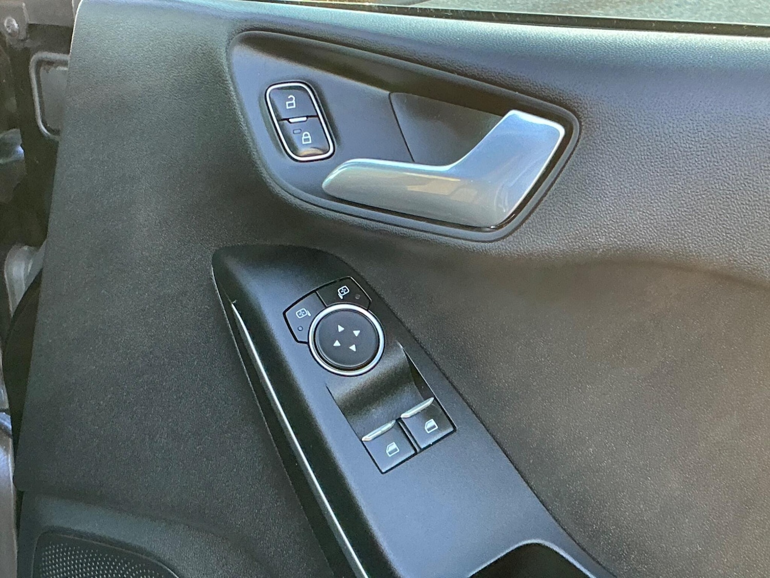 Used Ford Fiesta 2018 for sale - 76606989: Photo 34