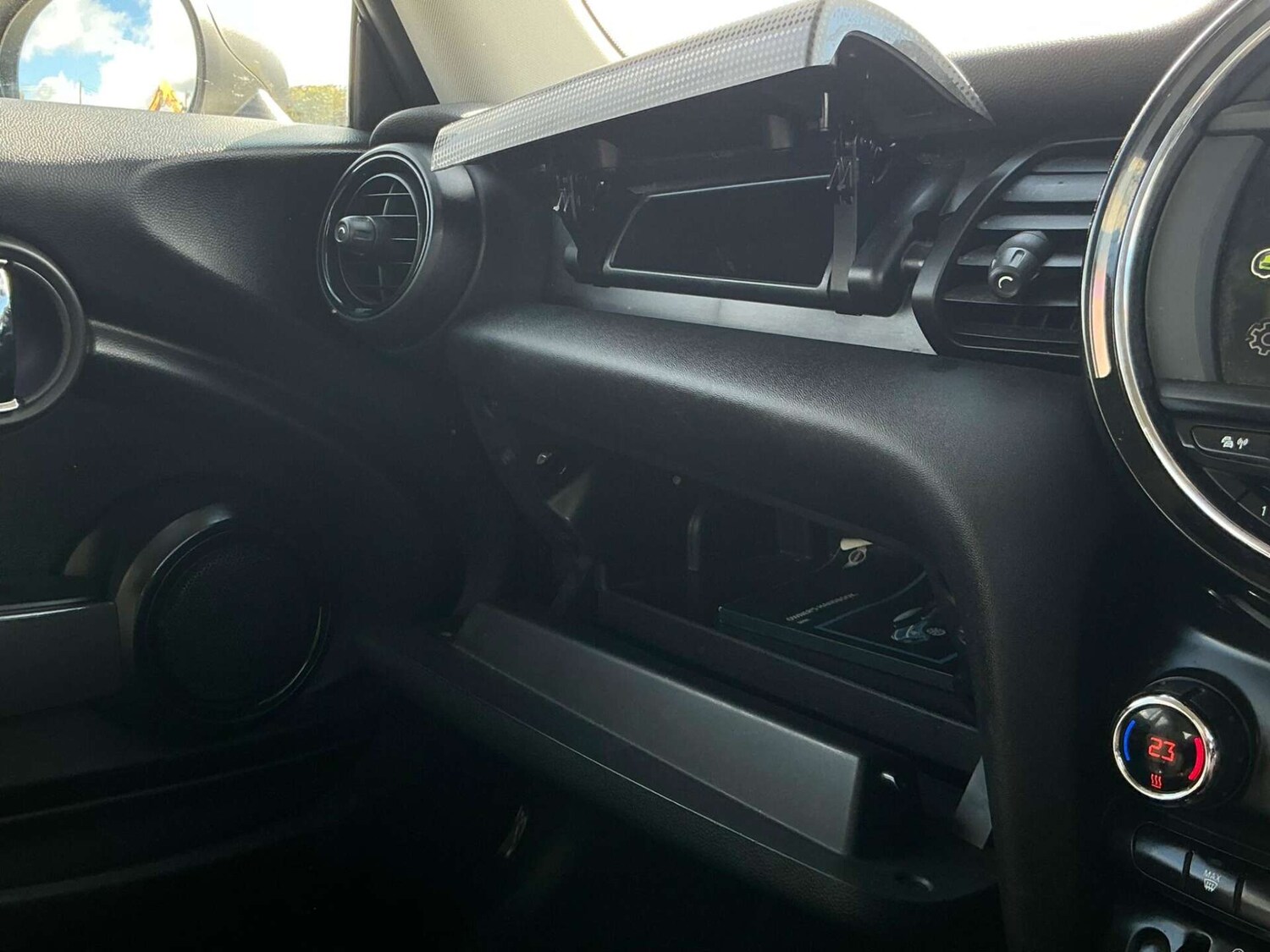 Used MINI Hatch 2015 for sale - 76858860: Photo 41